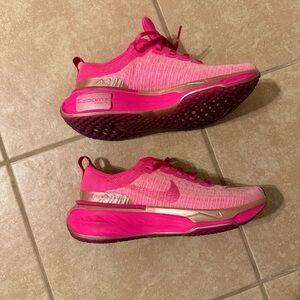 Nike Women's Pink Sneakers